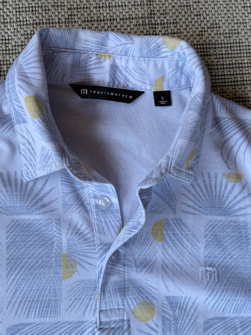 Travis Mathew Palm Print Polo Shirt White Blue Yellow Short Sleeve Men’s Small
